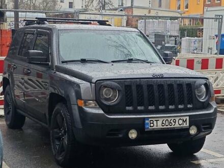 Джип Patriot 2015 у Херсоні на Automoto.ua Сірий Джип Patriot, об'ємом двигуна 2.4 л та пробігом 226 тис. км за 10281 $, фото 1 на Automoto.ua