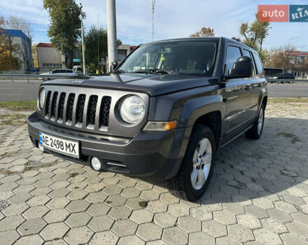 Серый Джип Патриот, объемом двигателя 2.36 л и пробегом 230 тыс. км за 9000 $, фото 1 на Automoto.ua