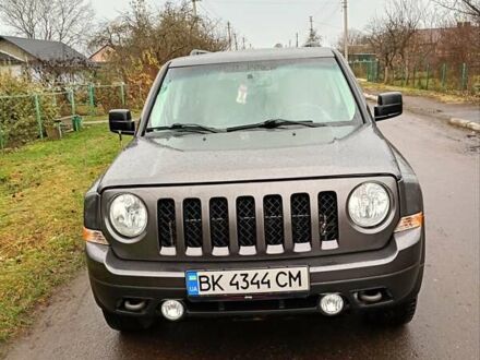 Серый Джип Патриот, объемом двигателя 2.36 л и пробегом 156 тыс. км за 11500 $, фото 1 на Automoto.ua