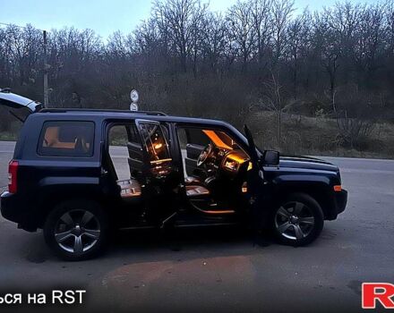 Синій Джип Patriot, об'ємом двигуна 2 л та пробігом 185 тис. км за 10250 $, фото 13 на Automoto.ua