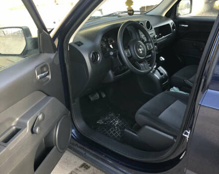 Синій Джип Patriot, об'ємом двигуна 2.36 л та пробігом 33 тис. км за 12500 $, фото 7 на Automoto.ua