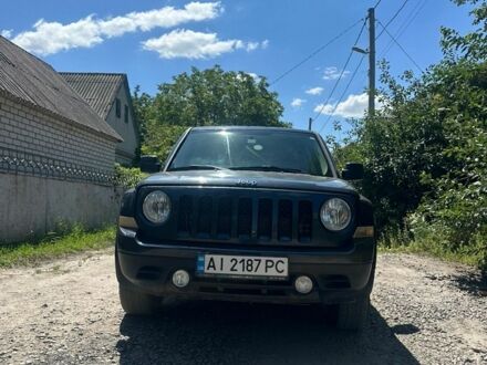 Синий Джип Патриот, объемом двигателя 2 л и пробегом 250 тыс. км за 9000 $, фото 1 на Automoto.ua