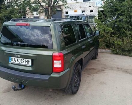 Зелений Джип Patriot, об'ємом двигуна 2.36 л та пробігом 315 тис. км за 6000 $, фото 5 на Automoto.ua
