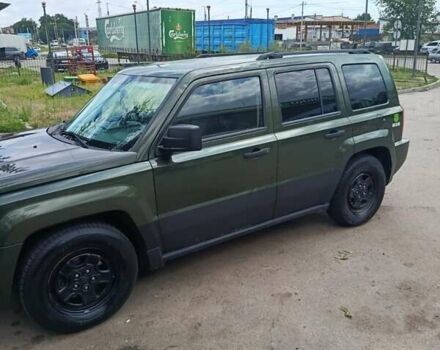 Зелений Джип Patriot, об'ємом двигуна 2.36 л та пробігом 315 тис. км за 6000 $, фото 2 на Automoto.ua
