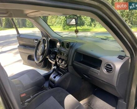 Зеленый Джип Патриот, объемом двигателя 2.36 л и пробегом 243 тыс. км за 9500 $, фото 10 на Automoto.ua