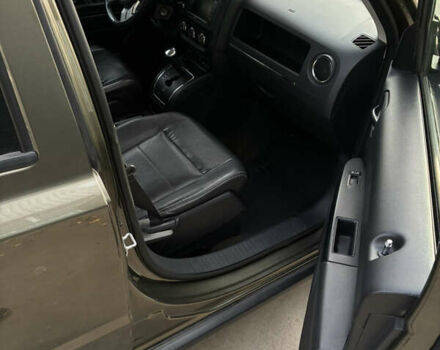 Зеленый Джип Патриот, объемом двигателя 2.36 л и пробегом 209 тыс. км за 11200 $, фото 6 на Automoto.ua