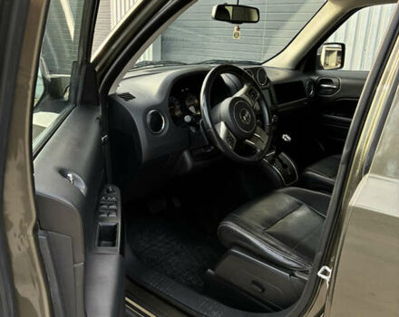 Зеленый Джип Патриот, объемом двигателя 2.36 л и пробегом 209 тыс. км за 11200 $, фото 5 на Automoto.ua