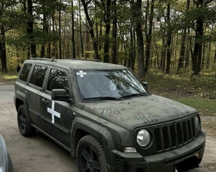 Зеленый Джип Патриот, объемом двигателя 2 л и пробегом 266 тыс. км за 2000 $, фото 1 на Automoto.ua