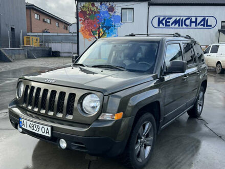 Зеленый Джип Патриот, объемом двигателя 2.36 л и пробегом 209 тыс. км за 11200 $, фото 1 на Automoto.ua
