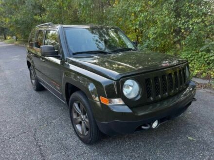 Джип Патриот 2017 в Ивано-Франковске на Automoto.ua Зеленый Джип Патриот, объемом двигателя 2.4 л и пробегом 55 тыс. км за 4500 $, фото 1 на Automoto.ua