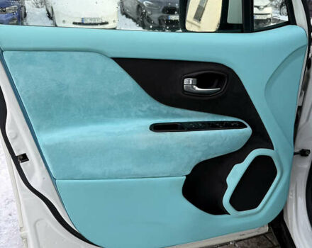 Білий Джип Ренегат, об'ємом двигуна 2.36 л та пробігом 134 тис. км за 15500 $, фото 24 на Automoto.ua