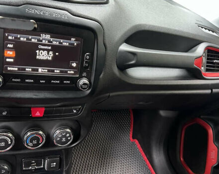 Білий Джип Ренегат, об'ємом двигуна 2.4 л та пробігом 151 тис. км за 16900 $, фото 18 на Automoto.ua
