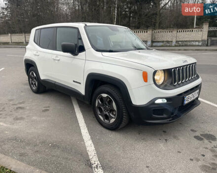 Білий Джип Ренегат, об'ємом двигуна 2.36 л та пробігом 128 тис. км за 12000 $, фото 2 на Automoto.ua