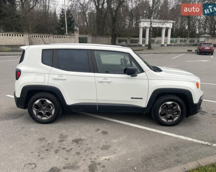 Білий Джип Ренегат, об'ємом двигуна 2.36 л та пробігом 128 тис. км за 12000 $, фото 3 на Automoto.ua