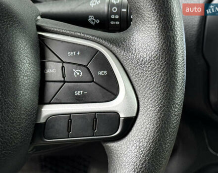 Белый Джип Ренегат, объемом двигателя 2.4 л и пробегом 158 тыс. км за 10999 $, фото 29 на Automoto.ua