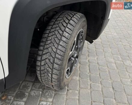 Белый Джип Ренегат, объемом двигателя 2.4 л и пробегом 120 тыс. км за 14900 $, фото 3 на Automoto.ua