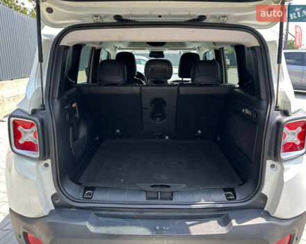 Белый Джип Ренегат, объемом двигателя 2.4 л и пробегом 125 тыс. км за 12900 $, фото 8 на Automoto.ua