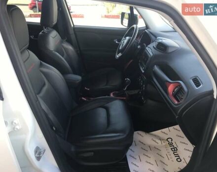 Белый Джип Ренегат, объемом двигателя 2.36 л и пробегом 61 тыс. км за 14800 $, фото 21 на Automoto.ua