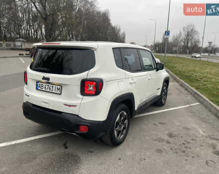 Білий Джип Ренегат, об'ємом двигуна 2.36 л та пробігом 128 тис. км за 12000 $, фото 4 на Automoto.ua