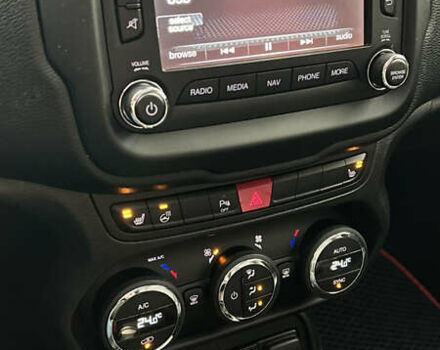 Білий Джип Ренегат, об'ємом двигуна 2 л та пробігом 99 тис. км за 16600 $, фото 10 на Automoto.ua