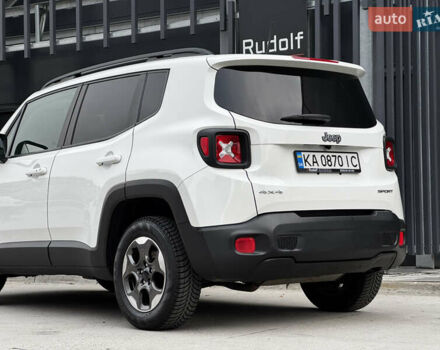 Белый Джип Ренегат, объемом двигателя 2.4 л и пробегом 158 тыс. км за 10999 $, фото 6 на Automoto.ua