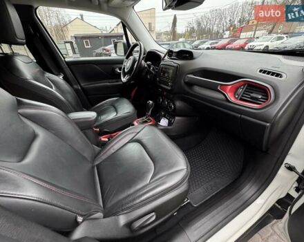 Белый Джип Ренегат, объемом двигателя 2.4 л и пробегом 120 тыс. км за 14900 $, фото 2 на Automoto.ua