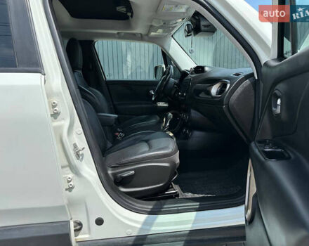 Белый Джип Ренегат, объемом двигателя 2.4 л и пробегом 125 тыс. км за 12900 $, фото 7 на Automoto.ua