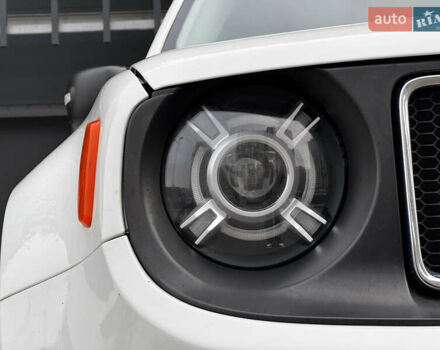 Белый Джип Ренегат, объемом двигателя 2.4 л и пробегом 158 тыс. км за 10999 $, фото 8 на Automoto.ua