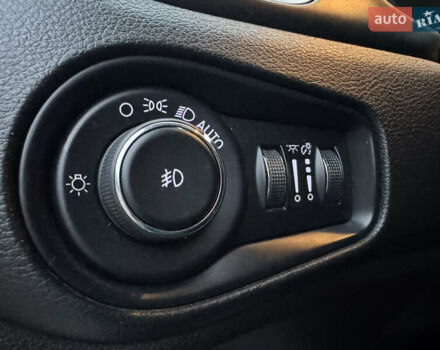 Белый Джип Ренегат, объемом двигателя 2.4 л и пробегом 128 тыс. км за 12999 $, фото 34 на Automoto.ua