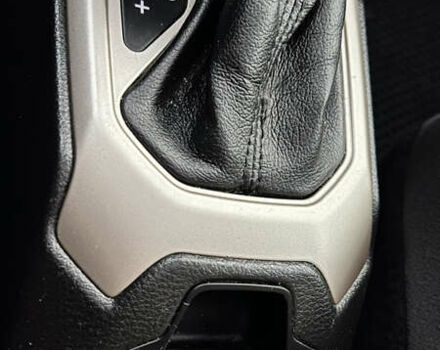 Джип Ренегат 2016 в Одессе на Automoto.ua Белый Джип Ренегат, объемом двигателя 1.96 л и пробегом 96 тыс. км за 15500 $, фото 8 на Automoto.ua