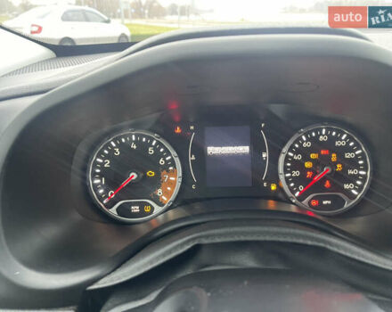 Білий Джип Ренегат, об'ємом двигуна 2.36 л та пробігом 128 тис. км за 12000 $, фото 16 на Automoto.ua