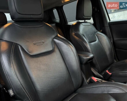 Белый Джип Ренегат, объемом двигателя 2.4 л и пробегом 128 тыс. км за 12999 $, фото 18 на Automoto.ua