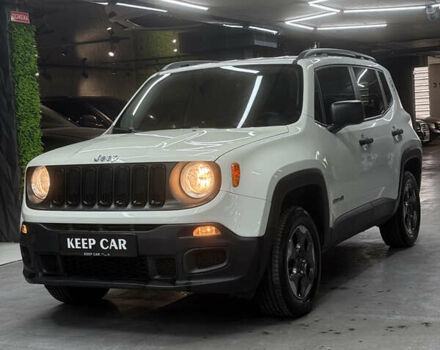 Джип Ренегат 2016 в Одессе на Automoto.ua Белый Джип Ренегат, объемом двигателя 2.36 л и пробегом 100 тыс. км за 13000 $, фото 5 на Automoto.ua