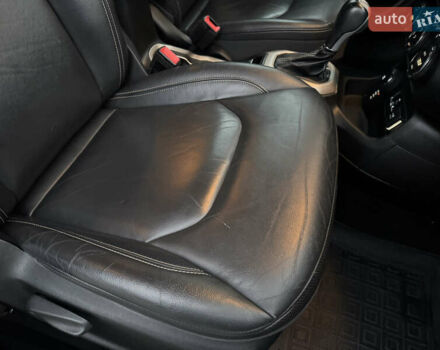 Белый Джип Ренегат, объемом двигателя 2.4 л и пробегом 128 тыс. км за 12999 $, фото 17 на Automoto.ua