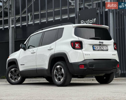 Белый Джип Ренегат, объемом двигателя 2.4 л и пробегом 158 тыс. км за 10999 $, фото 5 на Automoto.ua