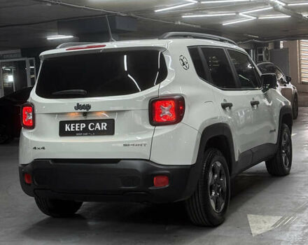 Джип Ренегат 2016 в Одессе на Automoto.ua Белый Джип Ренегат, объемом двигателя 2.36 л и пробегом 100 тыс. км за 13000 $, фото 11 на Automoto.ua