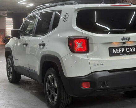 Джип Ренегат 2016 в Одессе на Automoto.ua Белый Джип Ренегат, объемом двигателя 2.36 л и пробегом 100 тыс. км за 13000 $, фото 14 на Automoto.ua