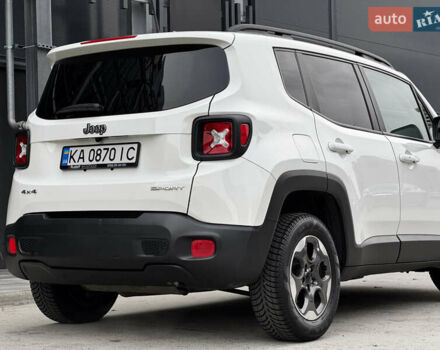 Белый Джип Ренегат, объемом двигателя 2.4 л и пробегом 158 тыс. км за 10999 $, фото 2 на Automoto.ua