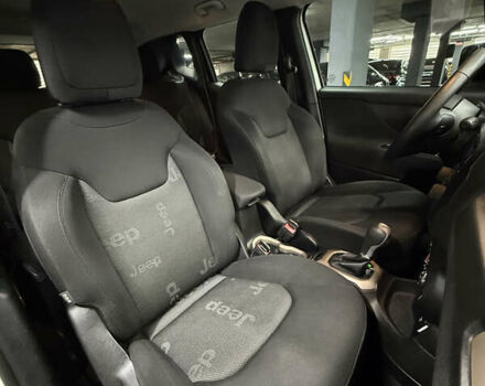 Джип Ренегат 2016 в Одессе на Automoto.ua Белый Джип Ренегат, объемом двигателя 2.36 л и пробегом 100 тыс. км за 13000 $, фото 22 на Automoto.ua