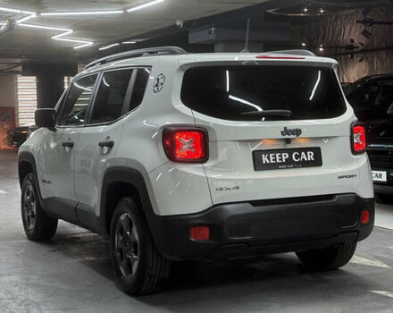 Джип Ренегат 2016 в Одессе на Automoto.ua Белый Джип Ренегат, объемом двигателя 2.36 л и пробегом 100 тыс. км за 13000 $, фото 12 на Automoto.ua
