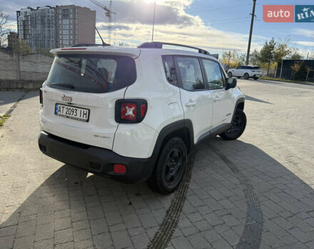 Джип Ренегат 2016 в Ивано-Франковске на Automoto.ua Белый Джип Ренегат, объемом двигателя 2.36 л и пробегом 177 тыс. км за 14500 $, фото 2 на Automoto.ua
