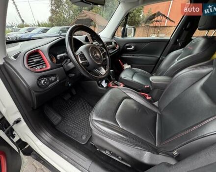 Белый Джип Ренегат, объемом двигателя 2.4 л и пробегом 120 тыс. км за 14900 $, фото 1 на Automoto.ua