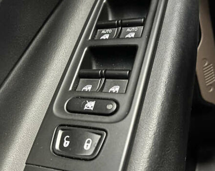 Джип Ренегат 2016 в Одессе на Automoto.ua Белый Джип Ренегат, объемом двигателя 1.96 л и пробегом 96 тыс. км за 15500 $, фото 10 на Automoto.ua