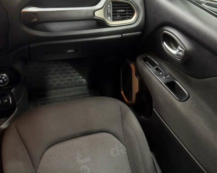 Джип Ренегат 2016 в Одессе на Automoto.ua Белый Джип Ренегат, объемом двигателя 2.36 л и пробегом 100 тыс. км за 13000 $, фото 23 на Automoto.ua