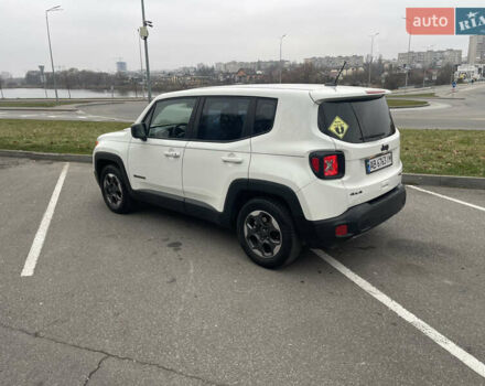 Білий Джип Ренегат, об'ємом двигуна 2.36 л та пробігом 128 тис. км за 12000 $, фото 6 на Automoto.ua