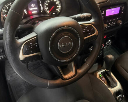 Джип Ренегат 2016 в Одессе на Automoto.ua Белый Джип Ренегат, объемом двигателя 2.36 л и пробегом 100 тыс. км за 13000 $, фото 19 на Automoto.ua