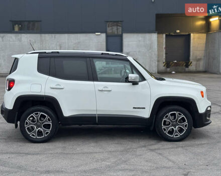 Белый Джип Ренегат, объемом двигателя 2.4 л и пробегом 128 тыс. км за 12999 $, фото 4 на Automoto.ua