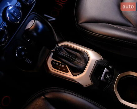 Білий Джип Ренегат, об'ємом двигуна 2.4 л та пробігом 131 тис. км за 13900 $, фото 40 на Automoto.ua