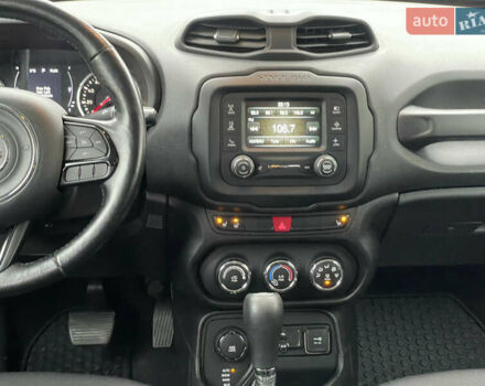 Білий Джип Ренегат, об'ємом двигуна 2.4 л та пробігом 233 тис. км за 11700 $, фото 31 на Automoto.ua