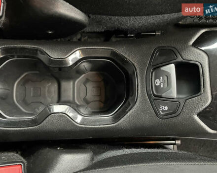 Білий Джип Ренегат, об'ємом двигуна 2.4 л та пробігом 233 тис. км за 11700 $, фото 39 на Automoto.ua